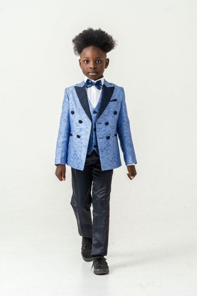 Boys double-breasted wedding five-piece suit set in navy blue with black trim